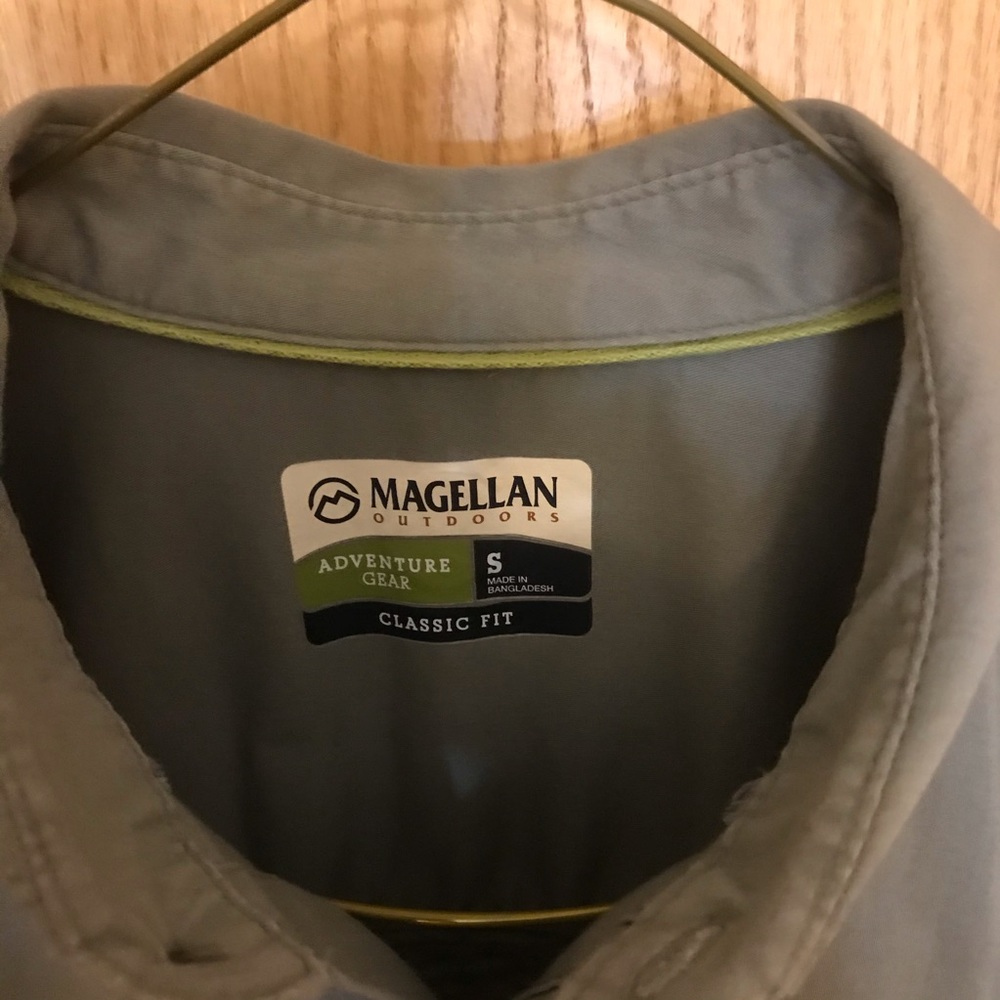 🔥MENS SMALL OUTDOOR SHIRT 🔥